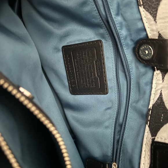 Coach Handbag - Picture 3 of 11